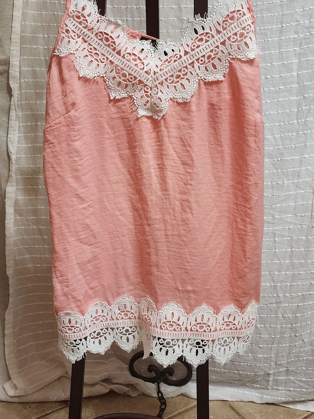 Pink‎ Lace-Trim Linen Blend Camisole Tank Beautiful Crochet Detailing